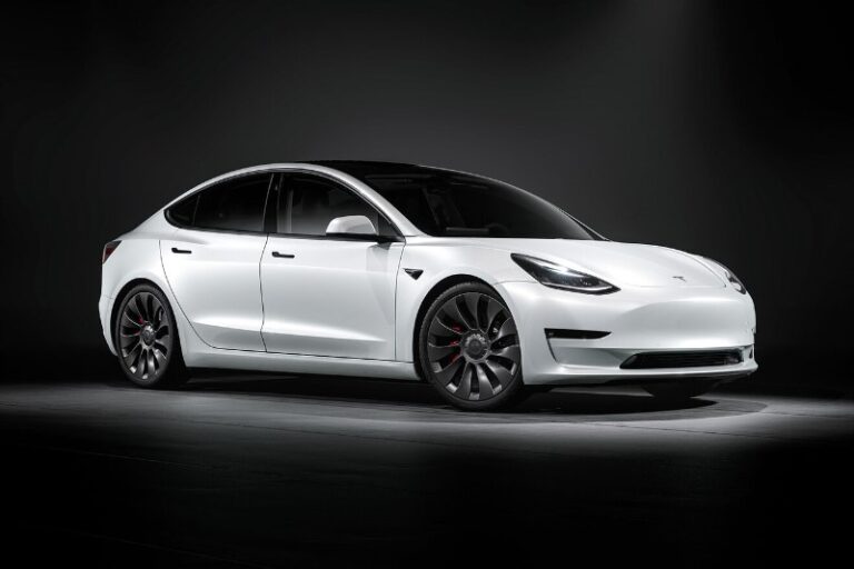 auto-tesla-precio-en-dolares
